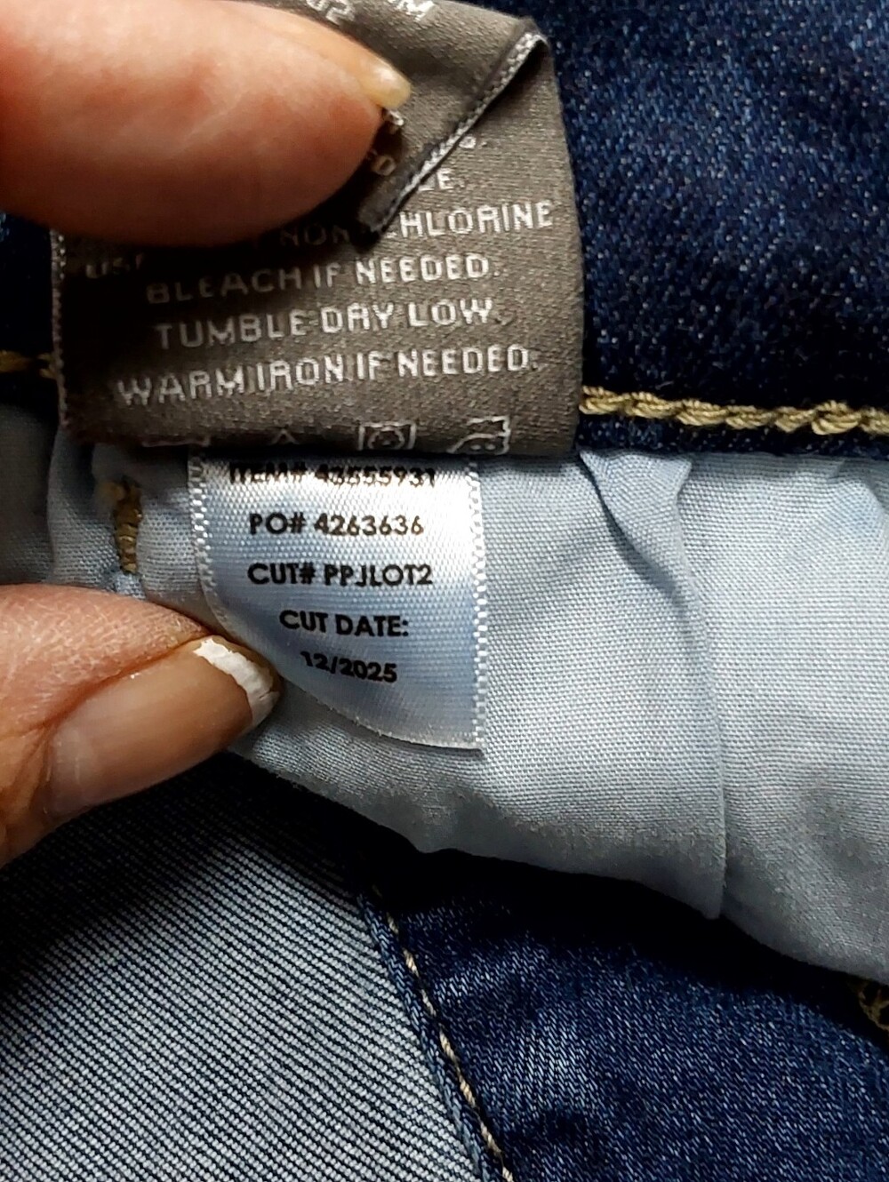 Torrid 3.5'' Weekend Mid-Rise Short - Picture 6 of 10